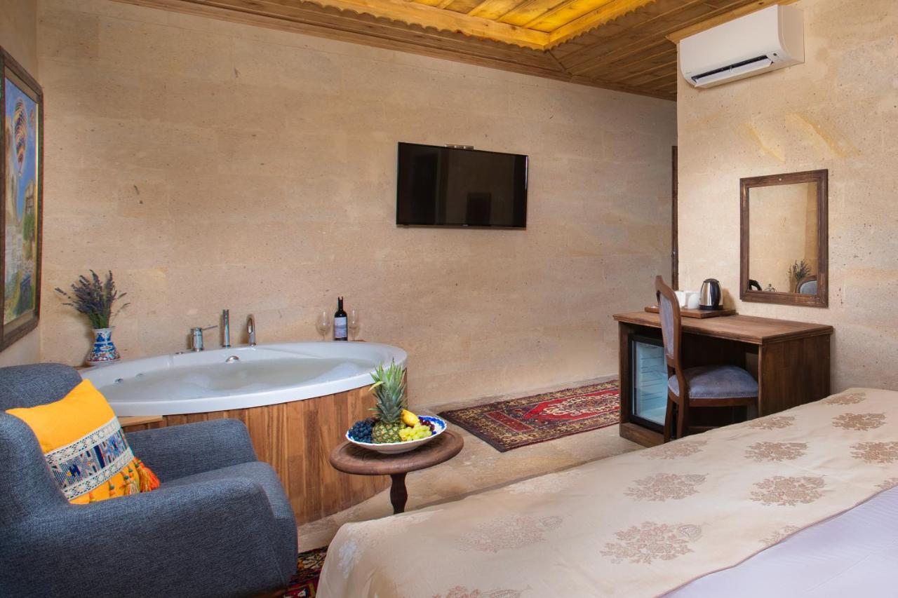 Hotel Cappadocia Pyramid Stone House à Uçhisar Extérieur photo