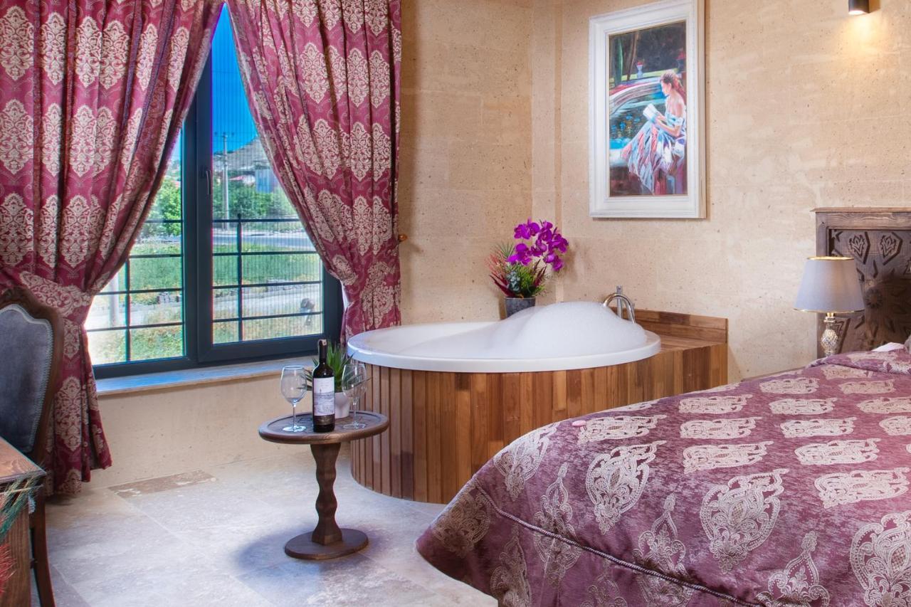 Hotel Cappadocia Pyramid Stone House à Uçhisar Extérieur photo