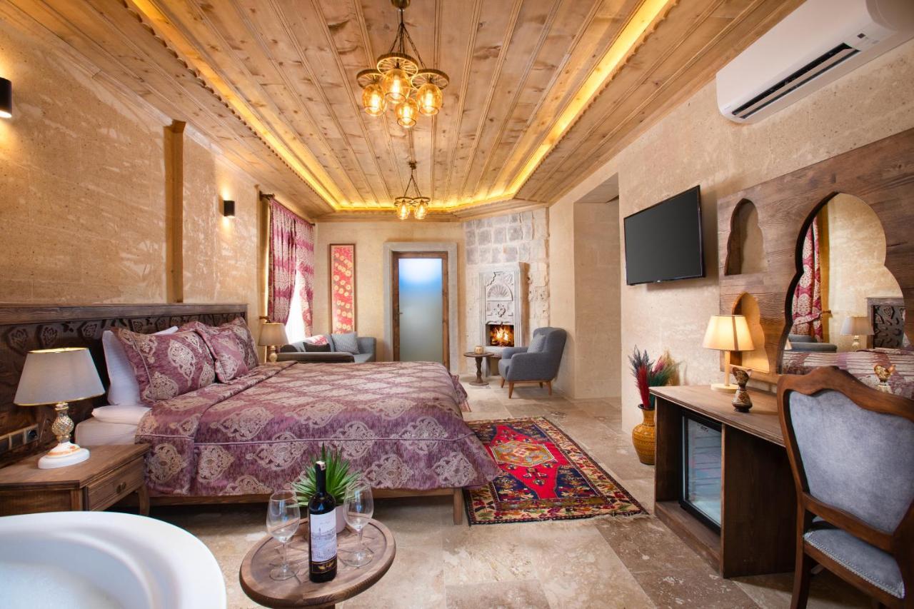Hotel Cappadocia Pyramid Stone House à Uçhisar Extérieur photo