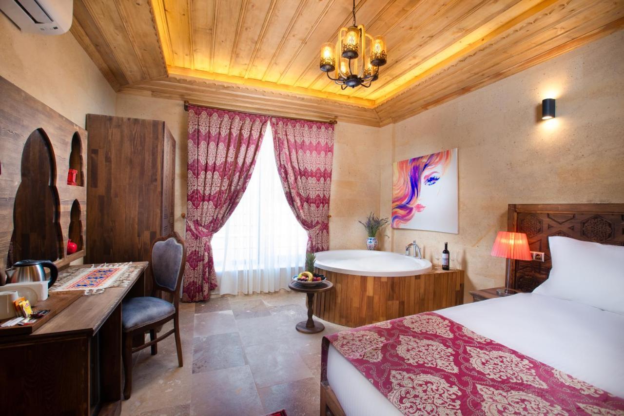 Hotel Cappadocia Pyramid Stone House à Uçhisar Extérieur photo