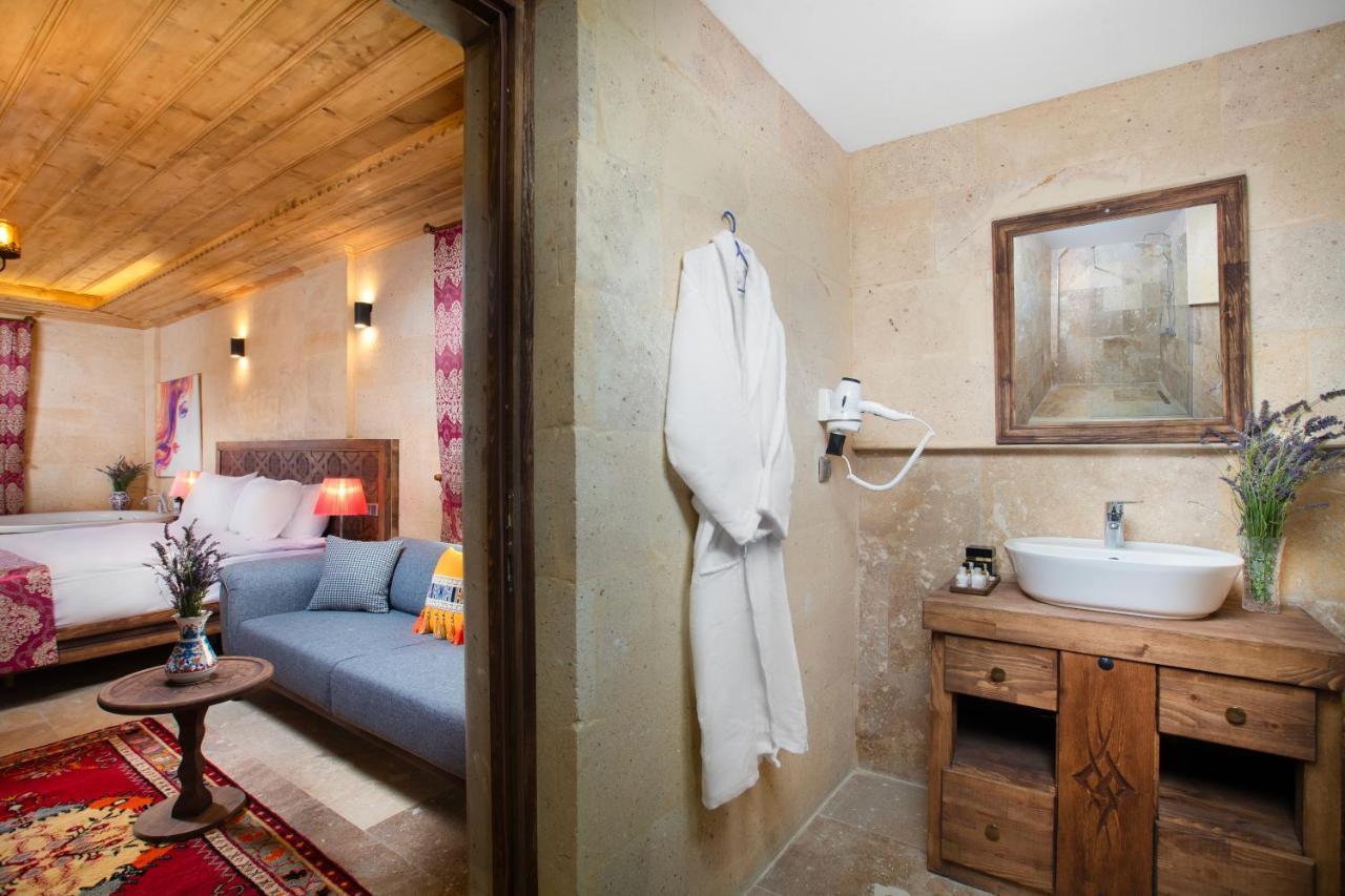 Hotel Cappadocia Pyramid Stone House à Uçhisar Extérieur photo