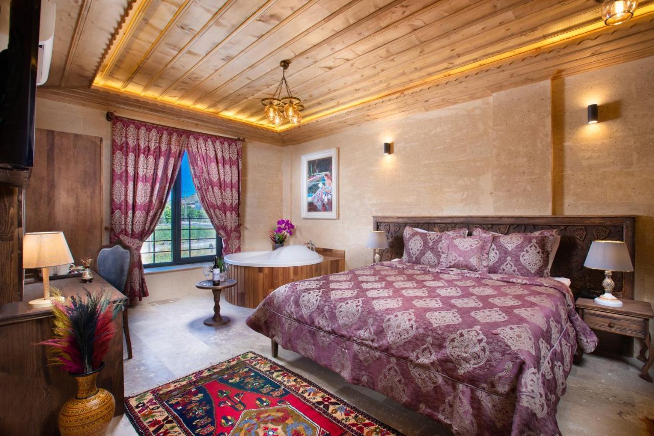 Hotel Cappadocia Pyramid Stone House à Uçhisar Extérieur photo