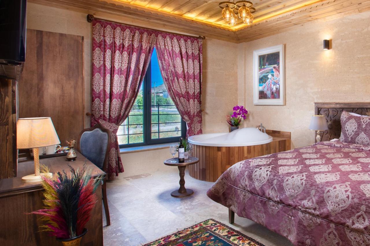Hotel Cappadocia Pyramid Stone House à Uçhisar Extérieur photo