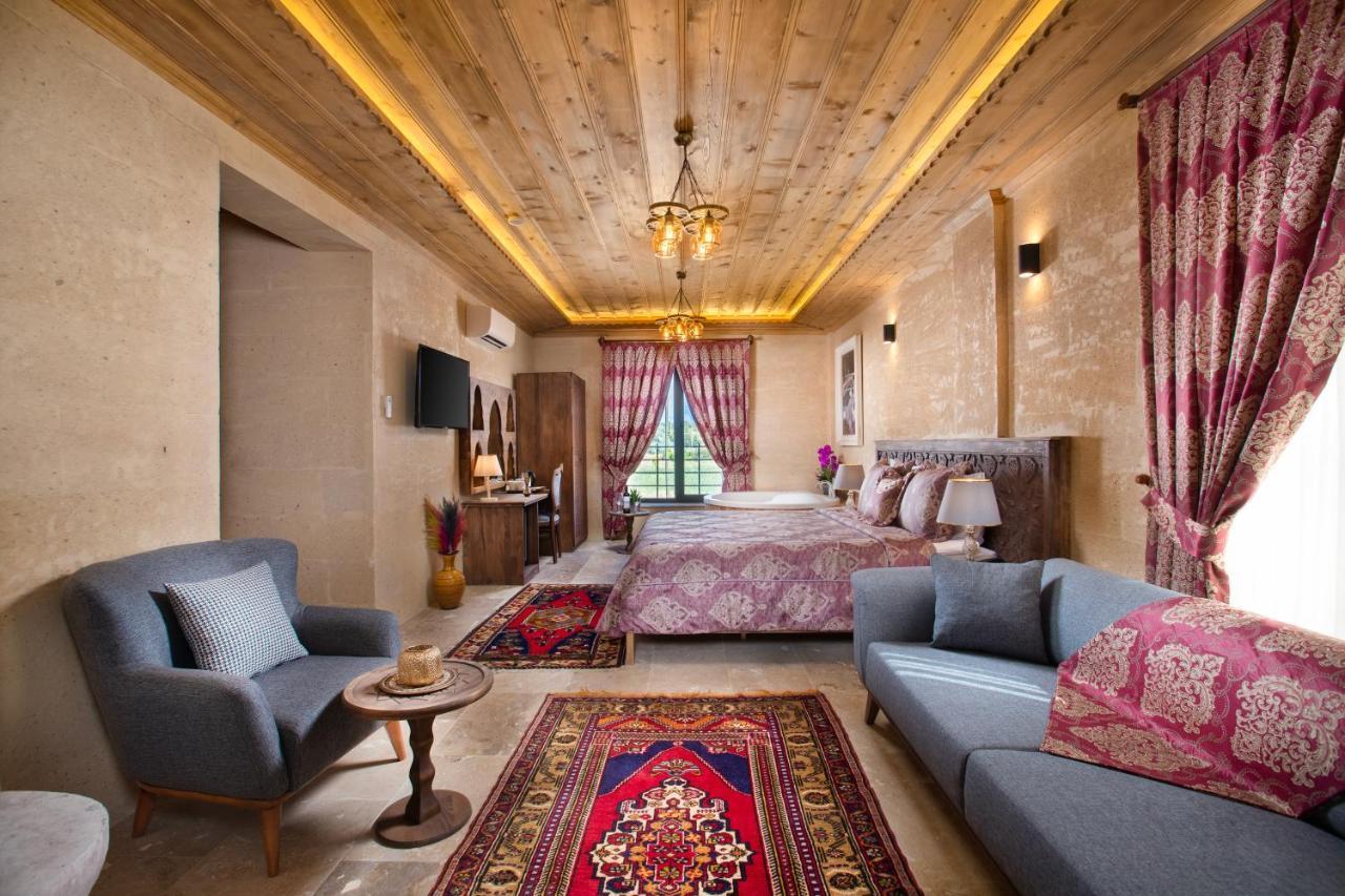 Hotel Cappadocia Pyramid Stone House à Uçhisar Extérieur photo