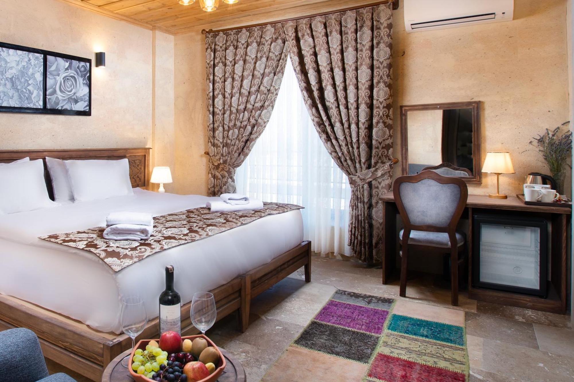 Hotel Cappadocia Pyramid Stone House à Uçhisar Extérieur photo