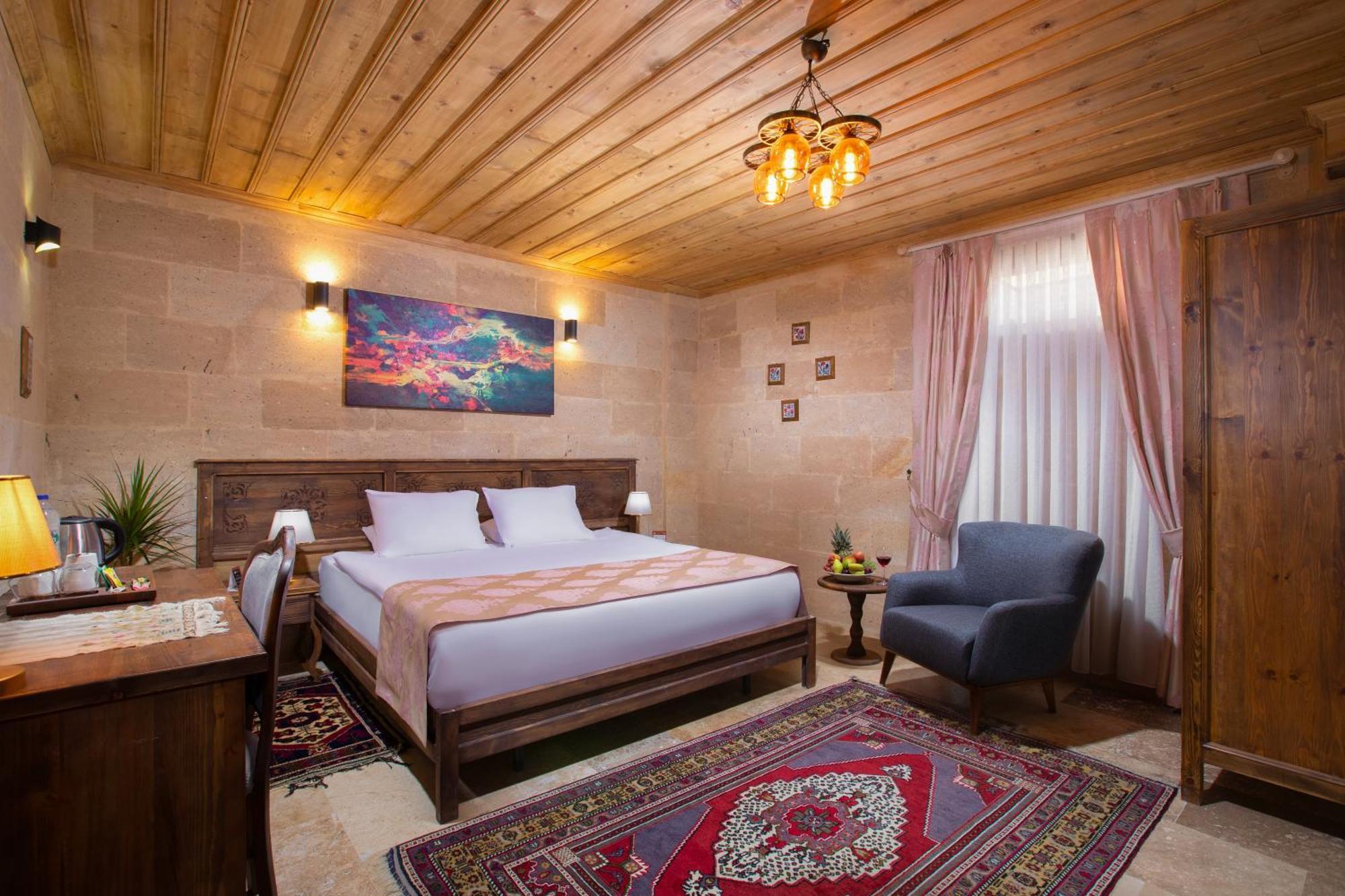 Hotel Cappadocia Pyramid Stone House à Uçhisar Extérieur photo